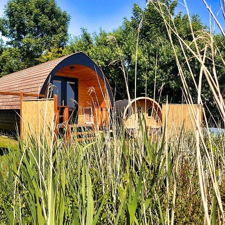 Pod Hotelkamer Aan Het Water Dokkum Esterno foto