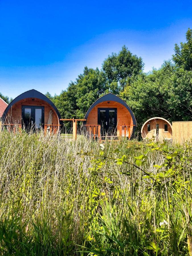 Pod Hotelkamer Aan Het Water Dokkum Esterno foto