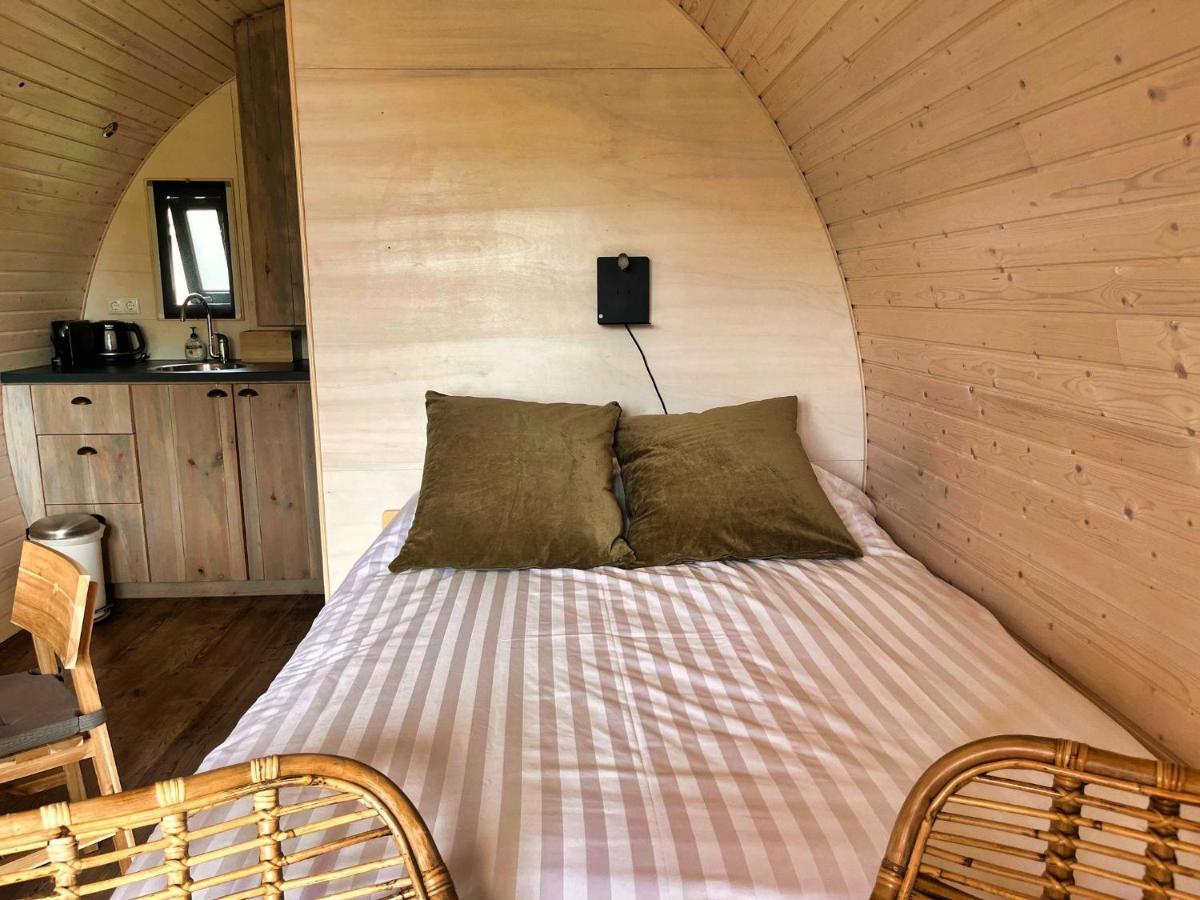 Pod Hotelkamer Aan Het Water Dokkum Esterno foto