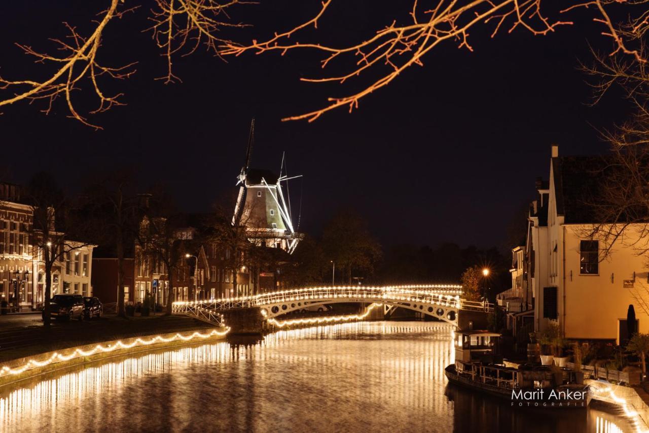 Pod Hotelkamer Aan Het Water Dokkum Esterno foto